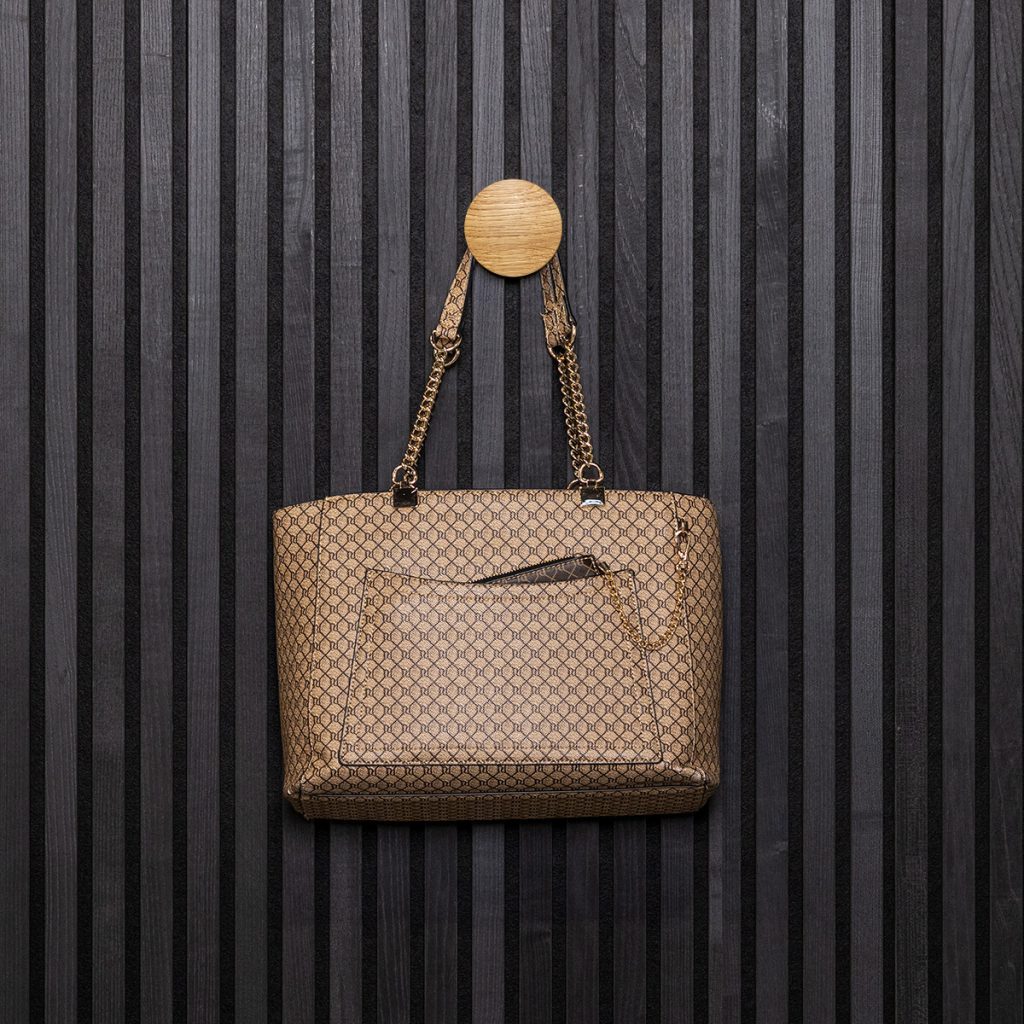 Image 1 of 7 in Create | Hanger gallery