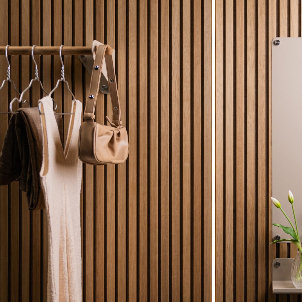 Image 2 of 7 in Lumi LED gallery