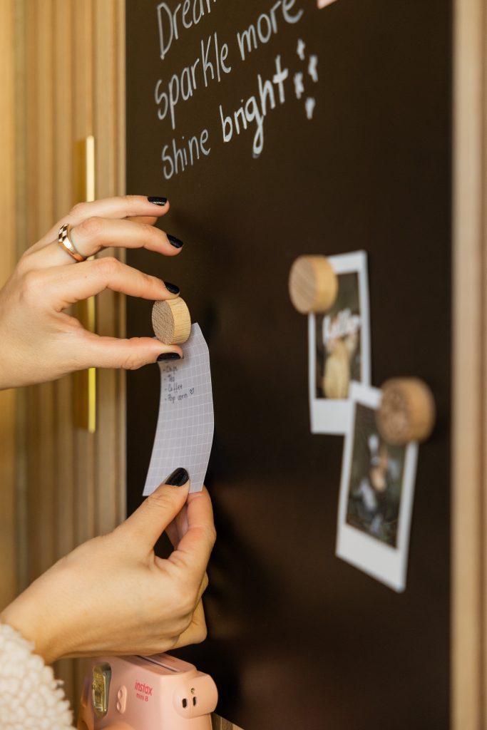 Image 5 of 6 in Magnet set (4pcs) gallery